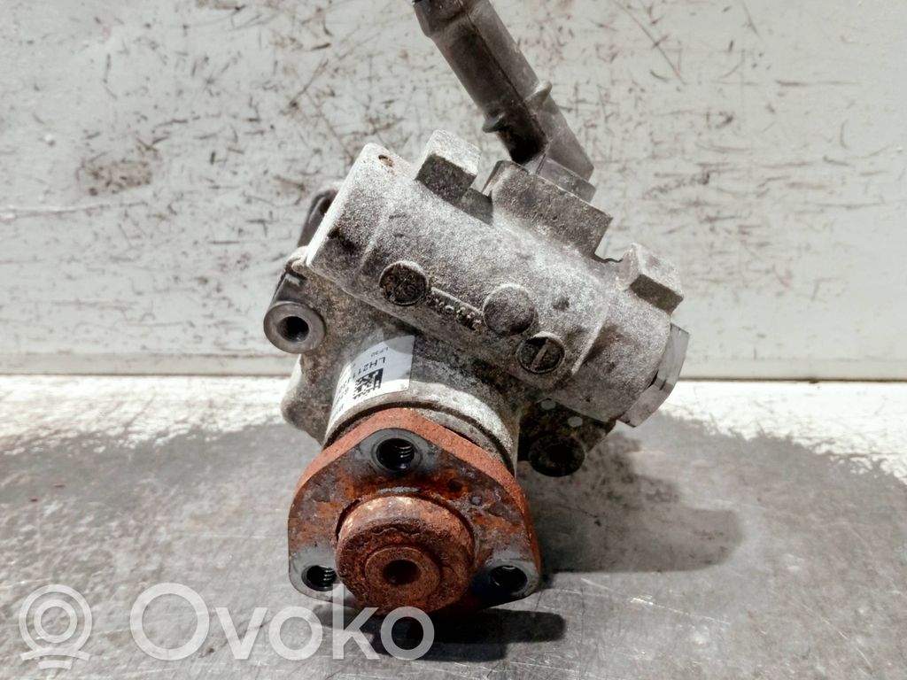 BMW 3 E90 E91 Vairo stiprintuvo siurblys 