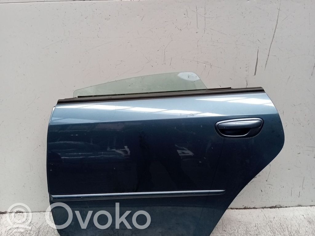 Aizmugurējās durvis   4P