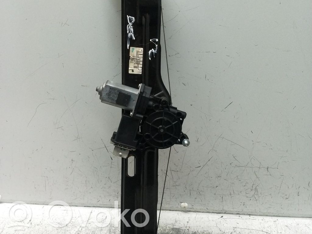 Fiat 500L Front door manual window regulator 