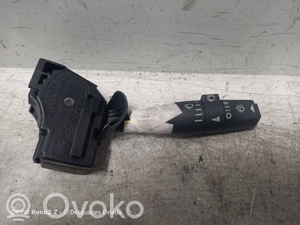 Pyyhkijän vipu   1X4317