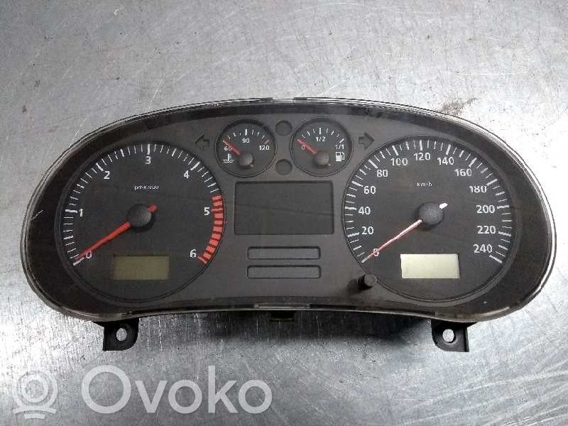 Seat Leon (1M) Licznik / Prędkościomierz 