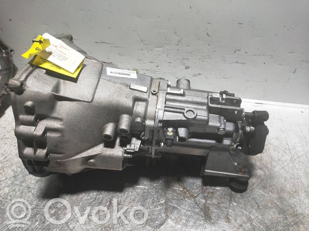 Manual 5 speed gearbox   BDU,0138140,5V