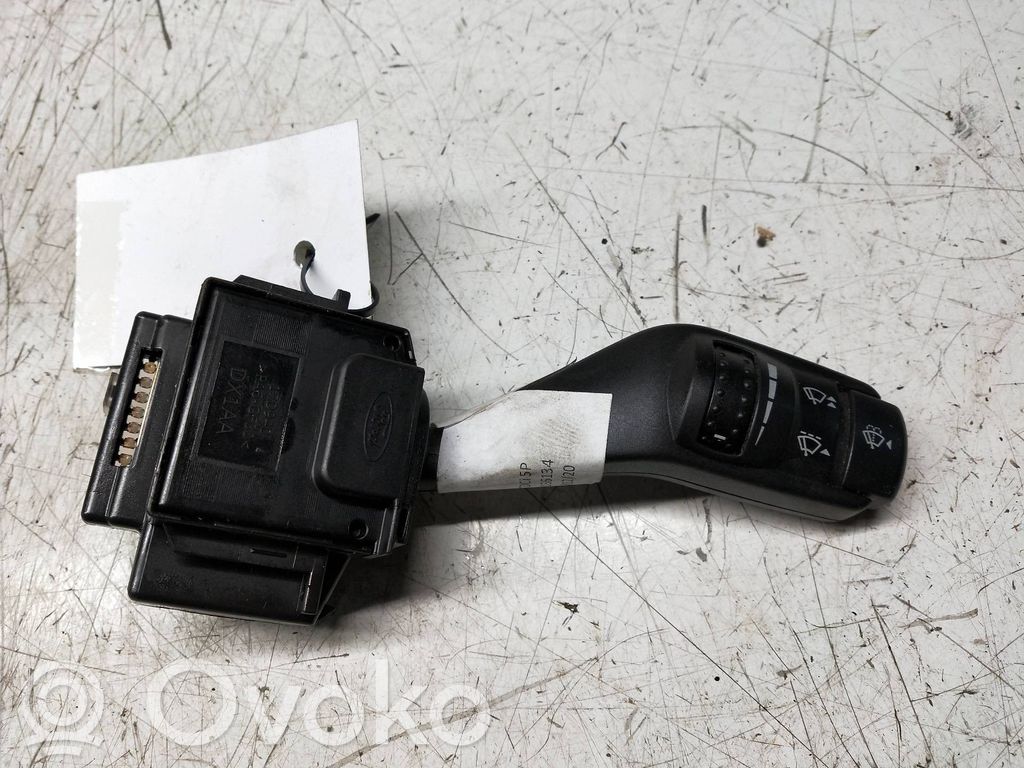 Pyyhkijän vipu   4M5T17A553BD