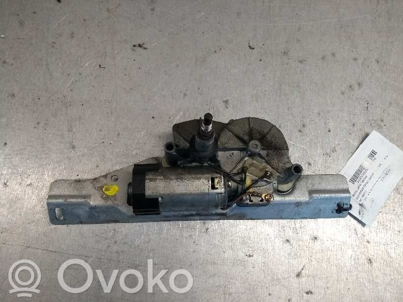 Volkswagen Passat Alltrack Silniczek wycieraczki szyby tylnej 