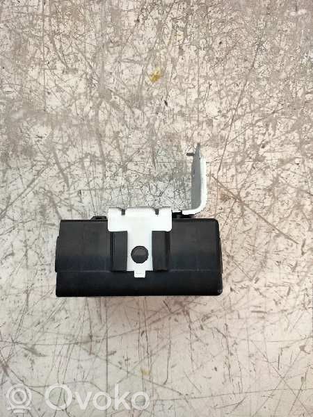 Sonstige Steuergeräte / Module   95210H8000,4D68K11000