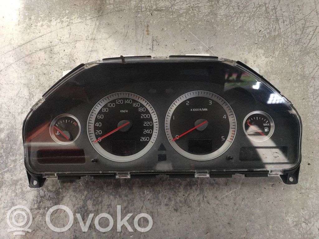 Volvo XC90 Speedometer (instrument cluster) 