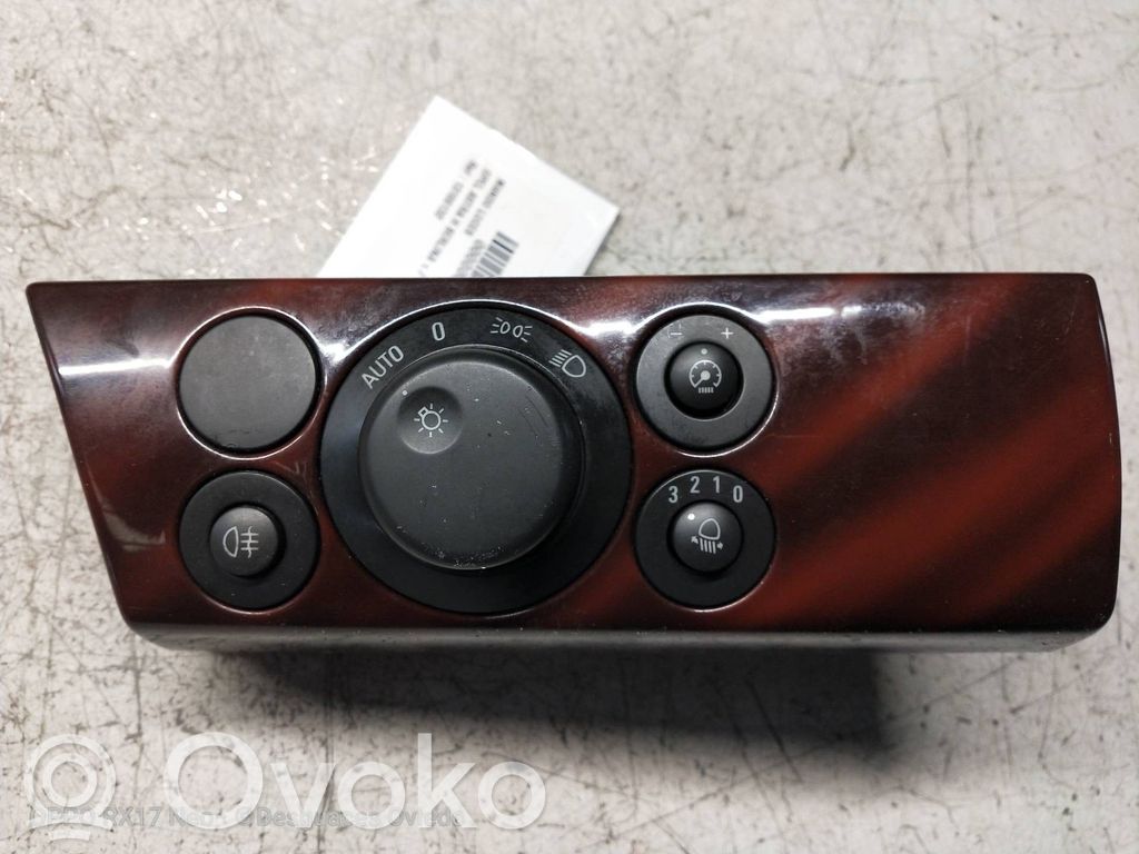 Panel lighting control switch   13100132