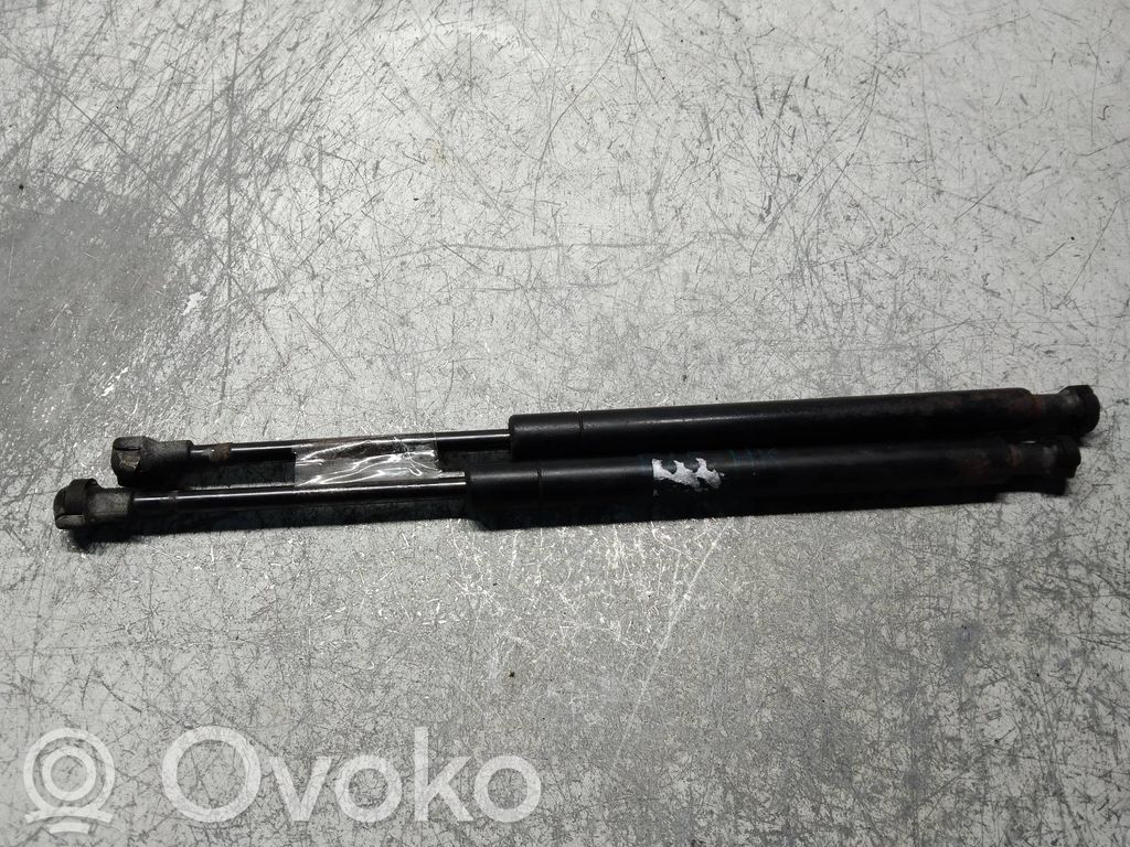 BMW 3 E36 Tailgate/trunk strut/damper 