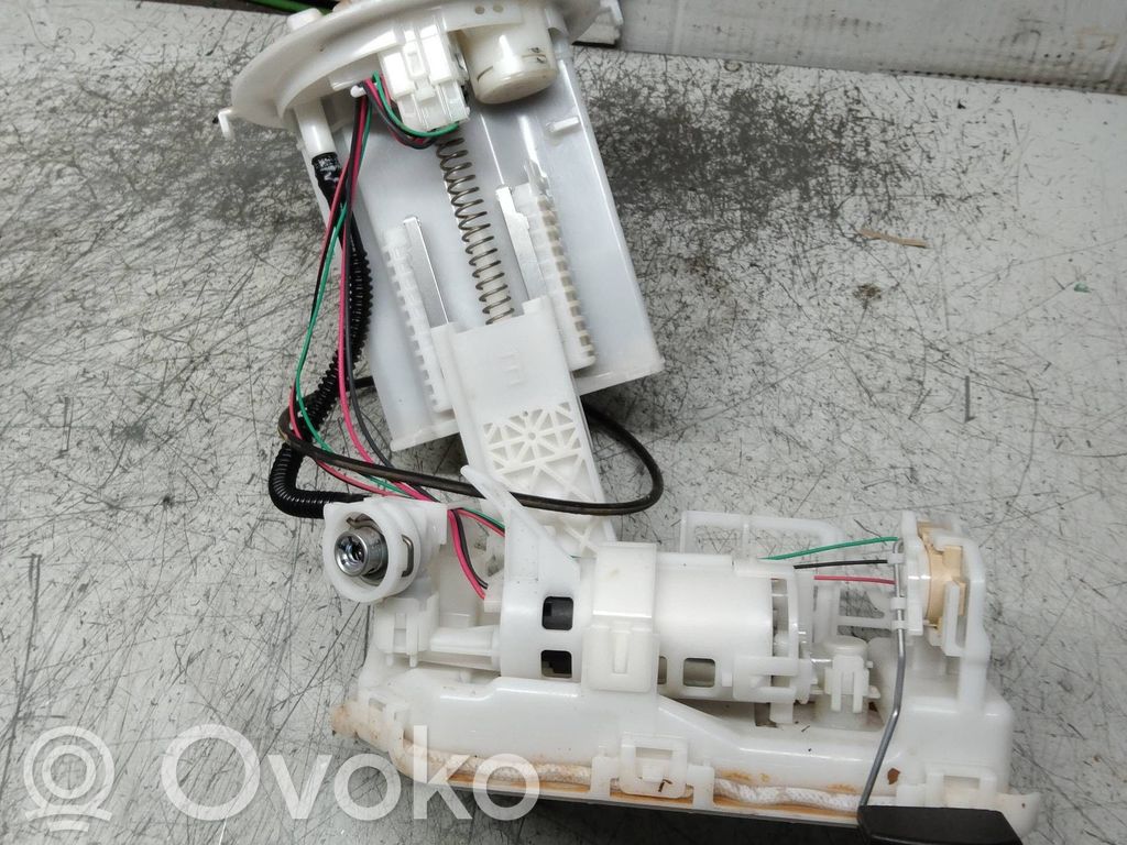 Bomba interna de combustible   7702002C21