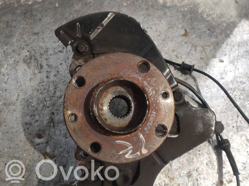Front wheel hub spindle knuckle