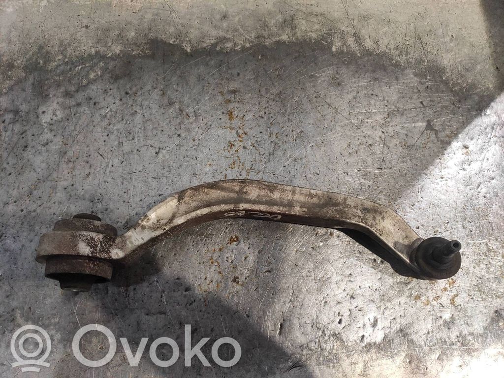 Brazo de suspensión delantero