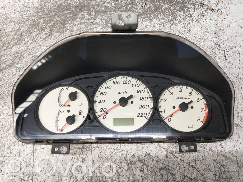 Mazda 323 F Spidometrs (instrumentu panelī) 