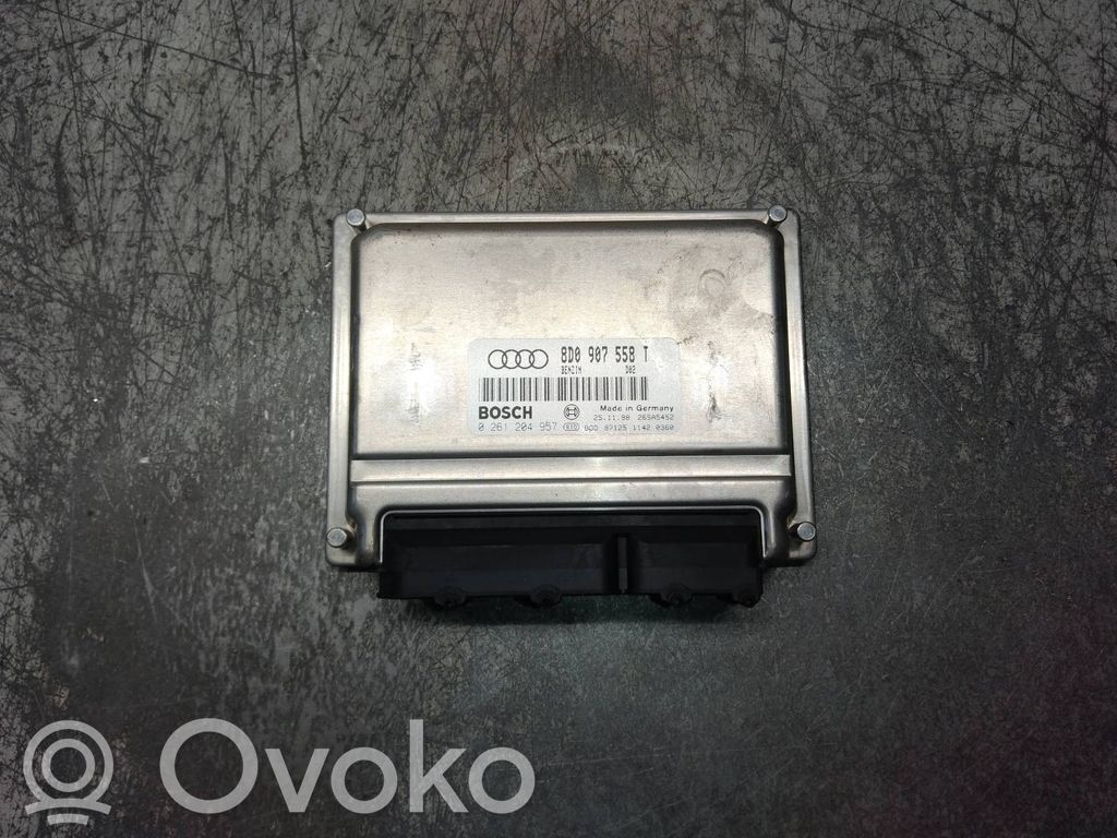 Audi A4 S4 B5 8D Variklio valdymo blokas 