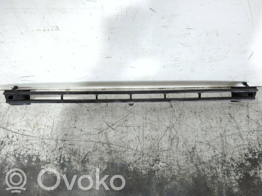 Front grill   7700795694