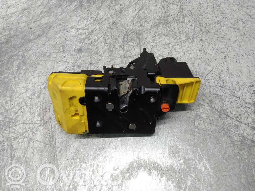 Motor de cierre de puerta trasera