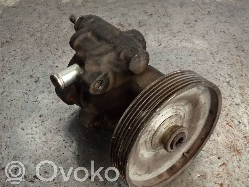 Ohjaustehostimen pumppu