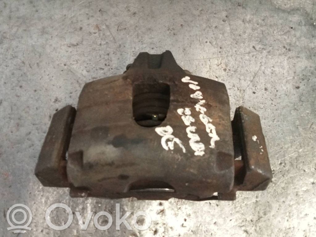 Caliper de freno delantero