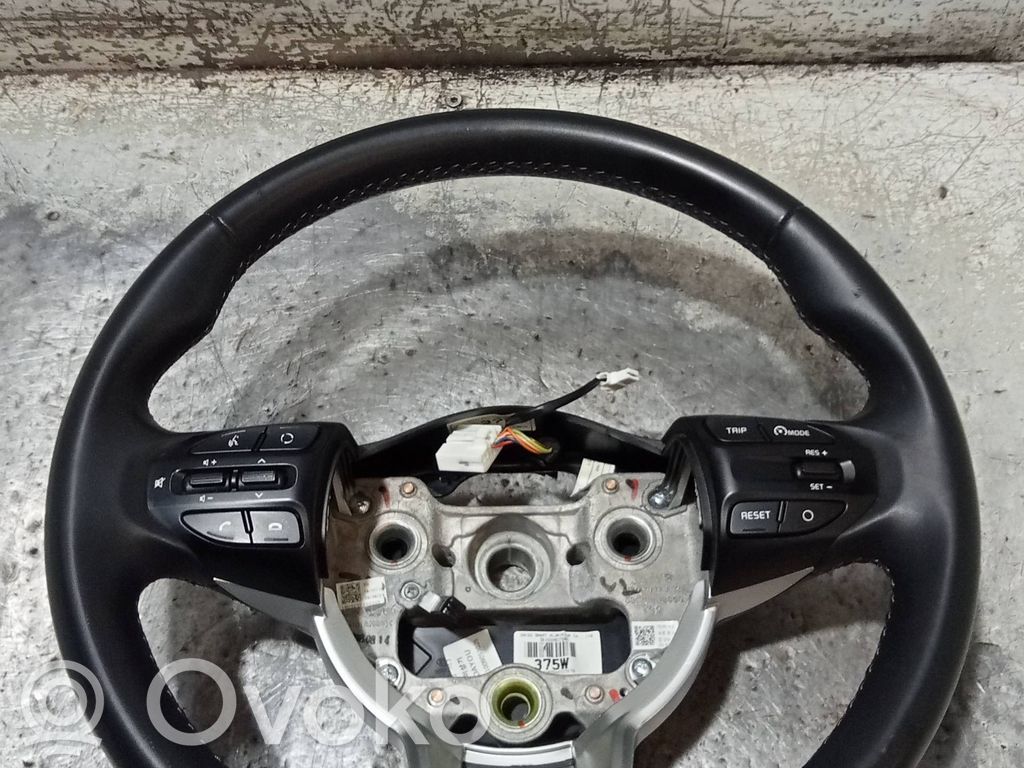 KIA Rio Volant 