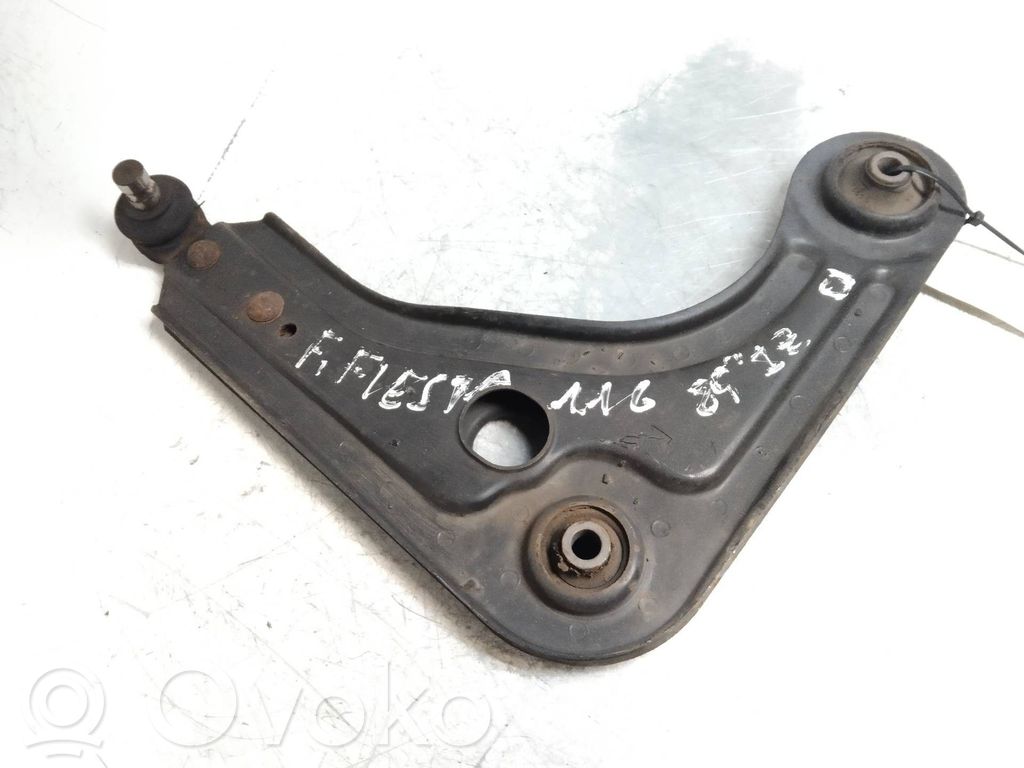 Ford Fiesta Braccio di controllo sospensione anteriore 