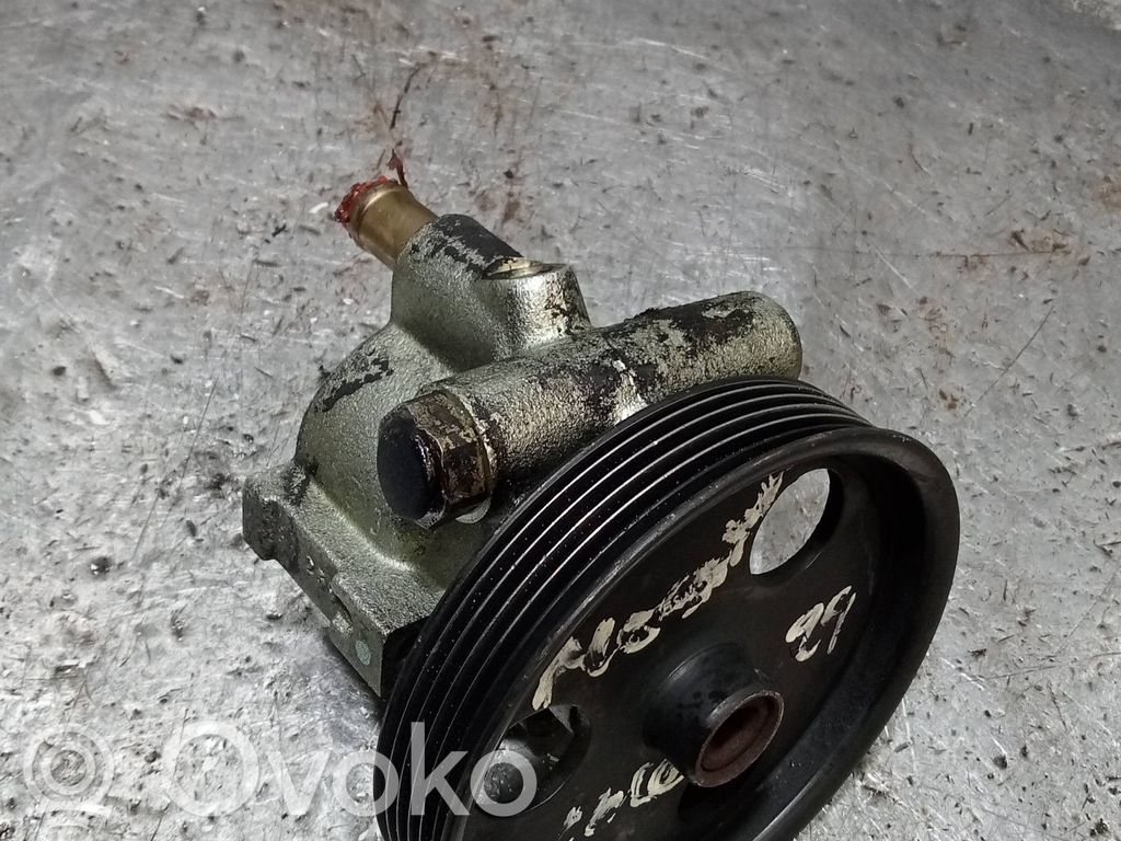 Ohjaustehostimen pumppu
