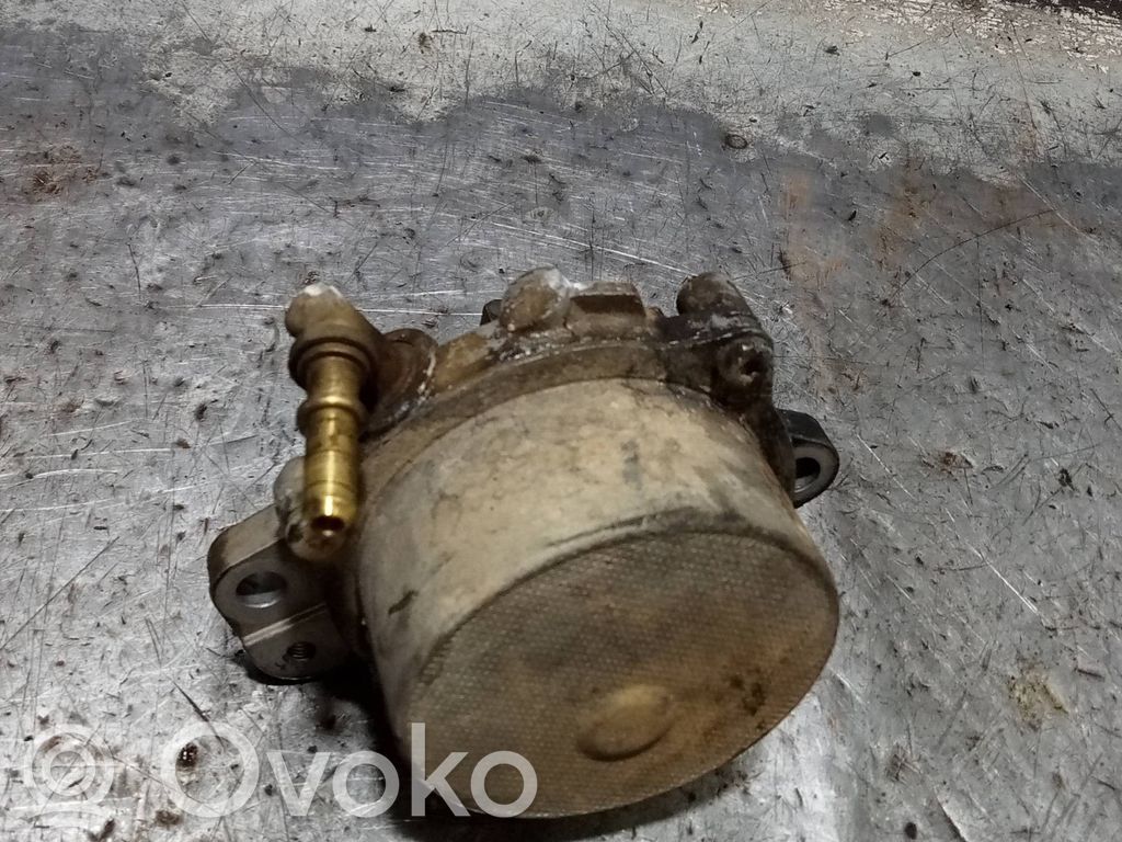 Vacuum pump