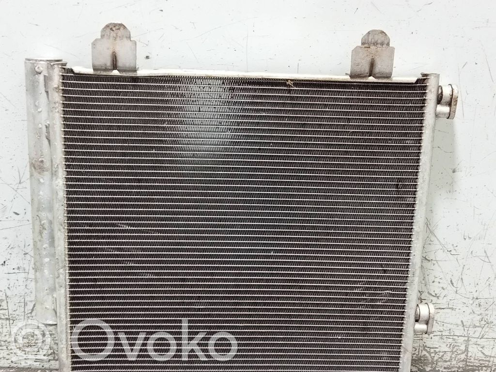 Radiateur condenseur de climatisation