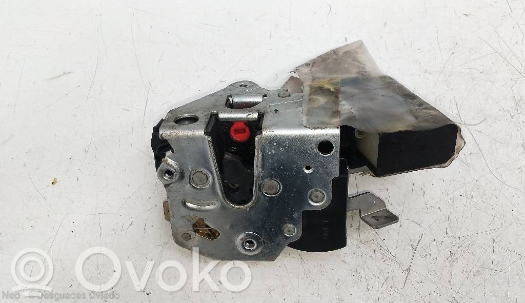 Motor de cierre de puerta trasera   67118353011