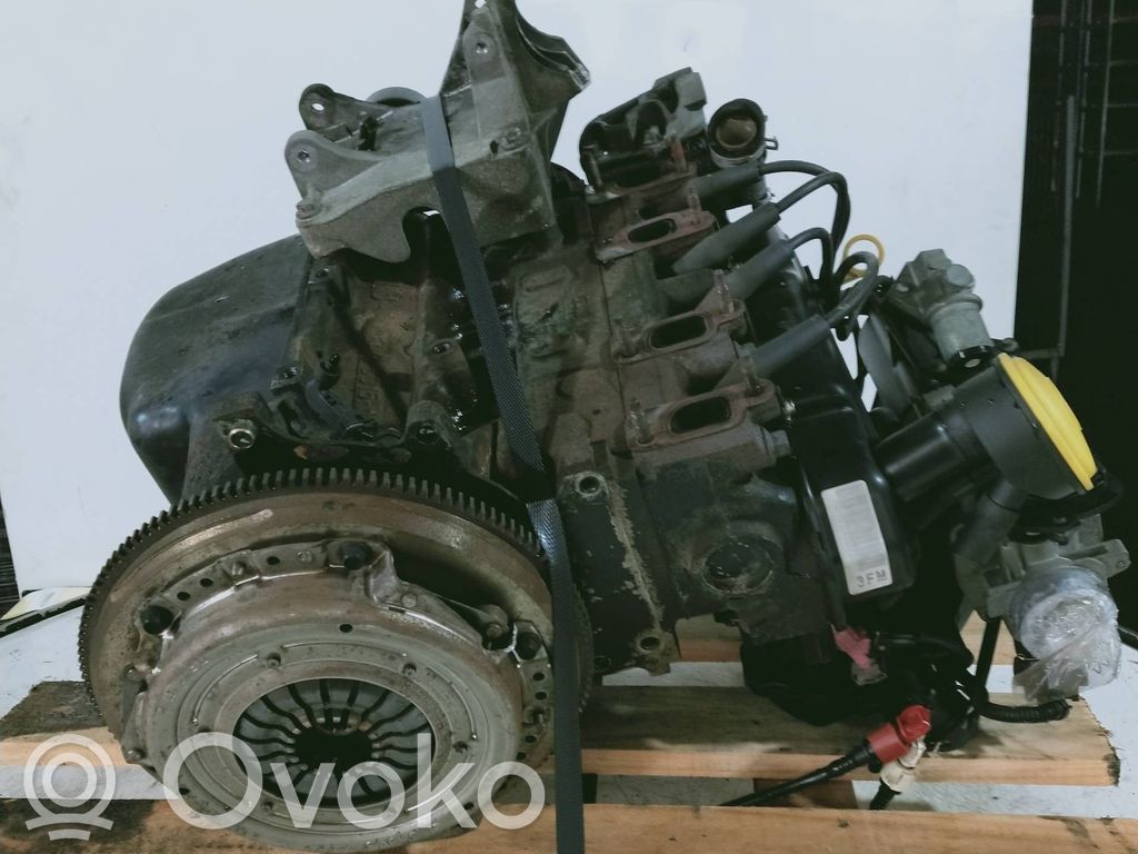 Engine   J4L,YRR09480