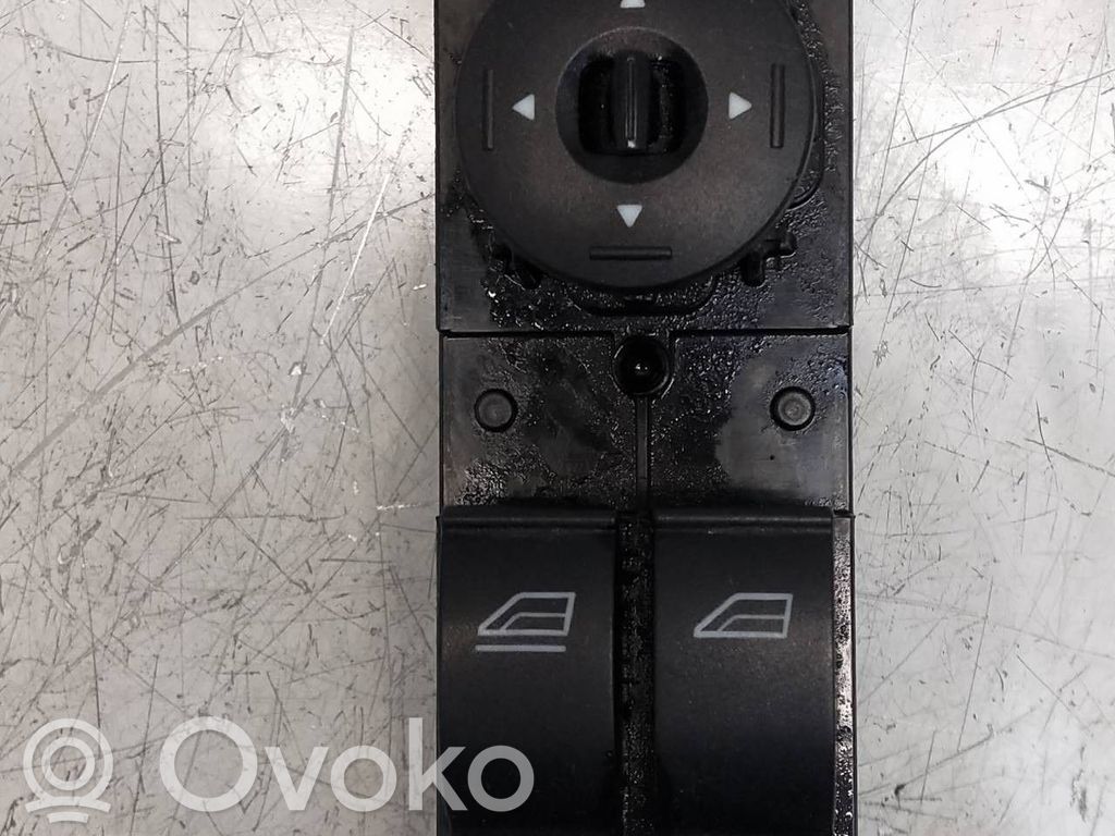 Interruptor del elevalunas eléctrico   3M5T14529CE