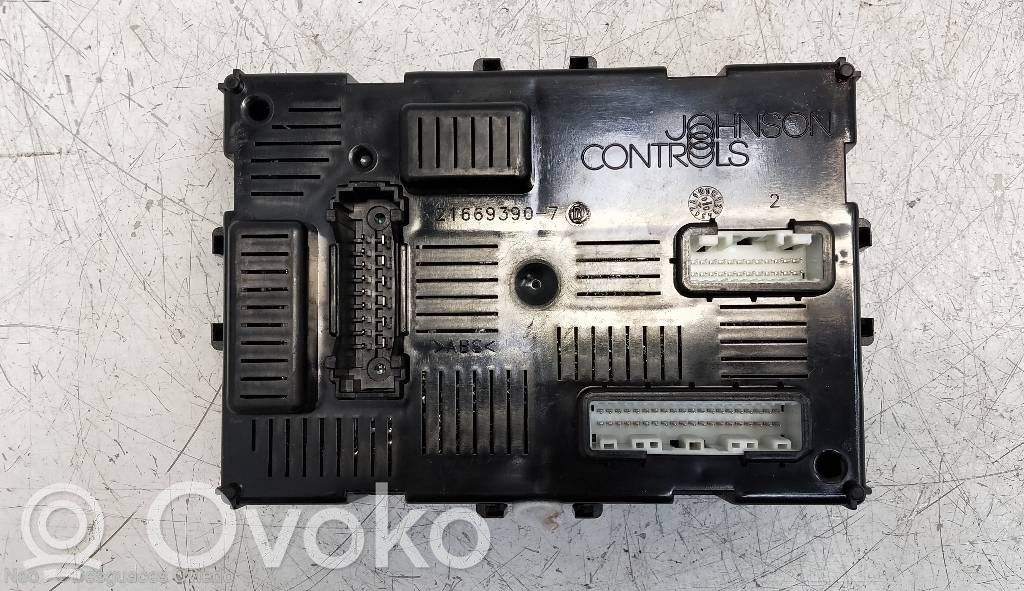Renault Clio II Citu veidu vadības bloki / moduļi 