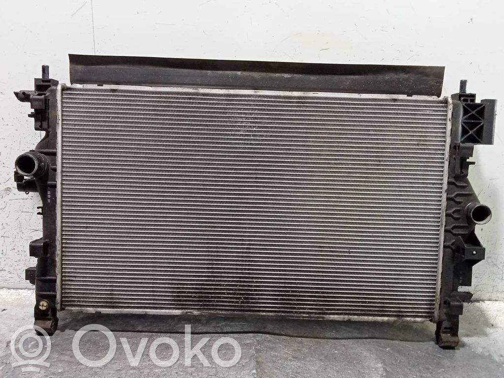 Opel Zafira B Radiator lichid răcire 