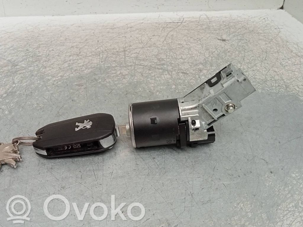 Peugeot 2008 I Užvedimo spynelė 