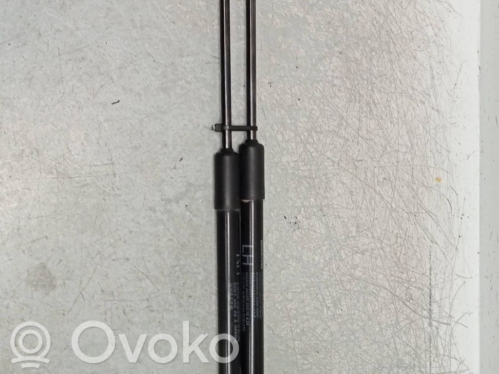 SsangYong Tivoli Tailgate/trunk strut/damper 