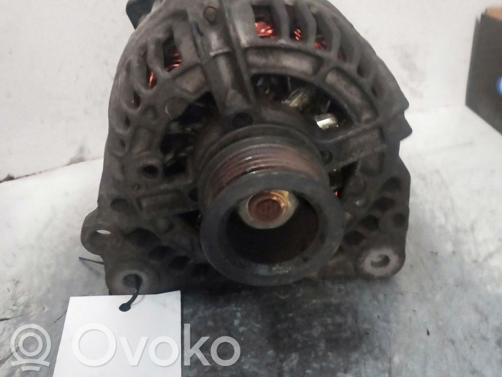 Alternador   037903025C