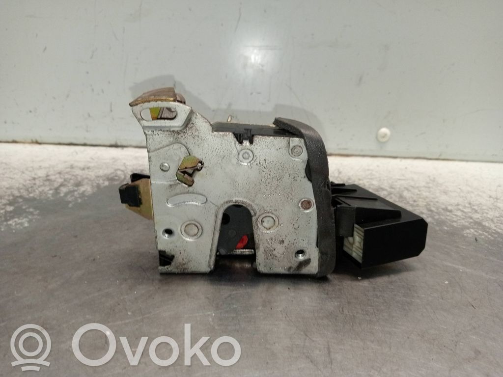Motor de cierre de puerta trasera   4P