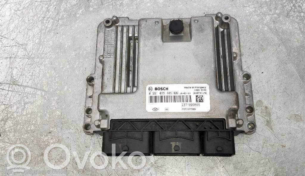 Renault Clio IV Engine control unit/module 