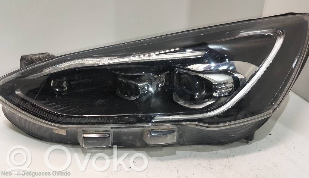 Ford Focus Headlight/headlamp 