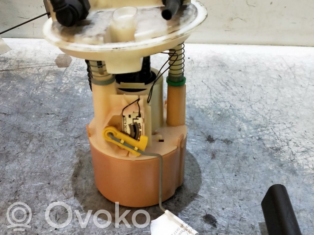 Renault Clio I Bomba interna de combustible 
