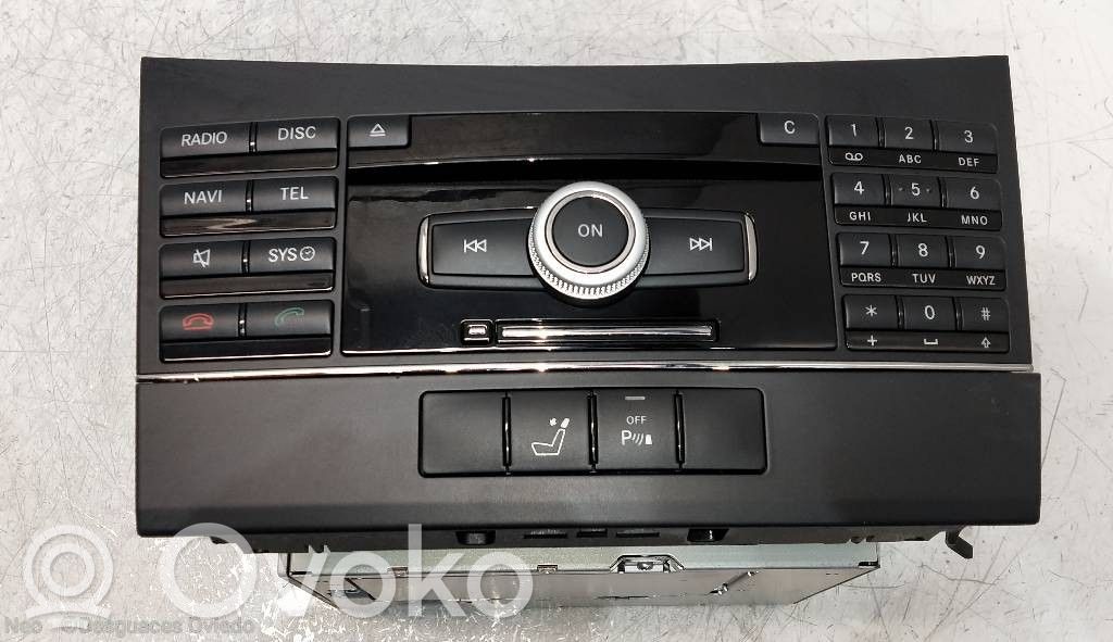 Mercedes-Benz E W211 Unitate principală radio/CD/DVD/GPS 