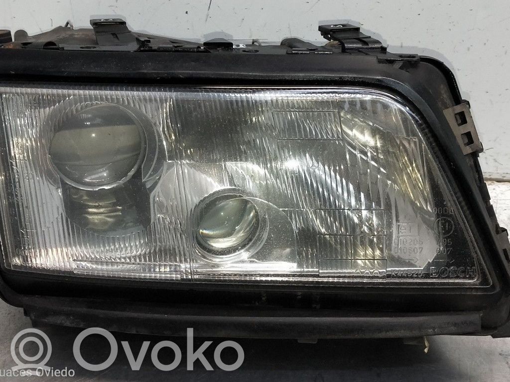 Audi A8 S8 D2 4D Headlight/headlamp 