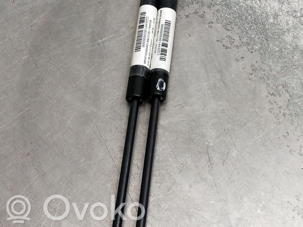 Audi A8 S8 D2 4D Tailgate/trunk strut/damper 