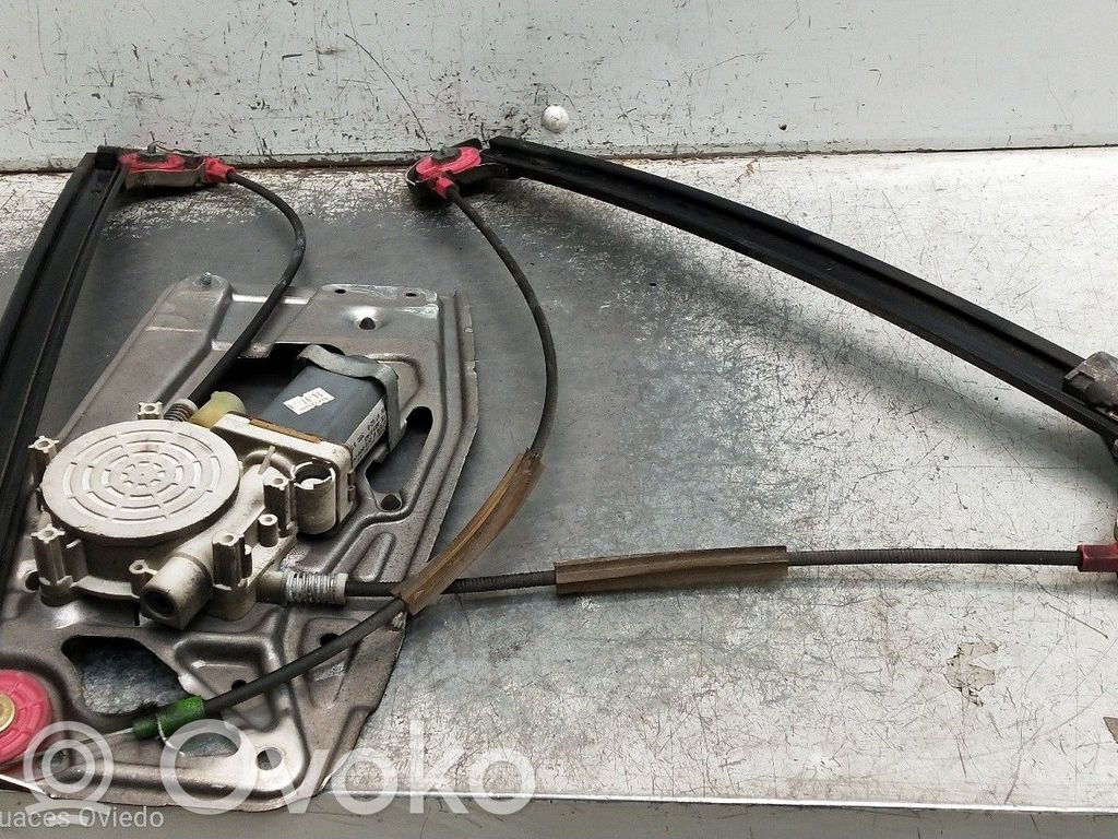Regulador de ventanilla eléctrico de puerta delantera   51338159832,4P