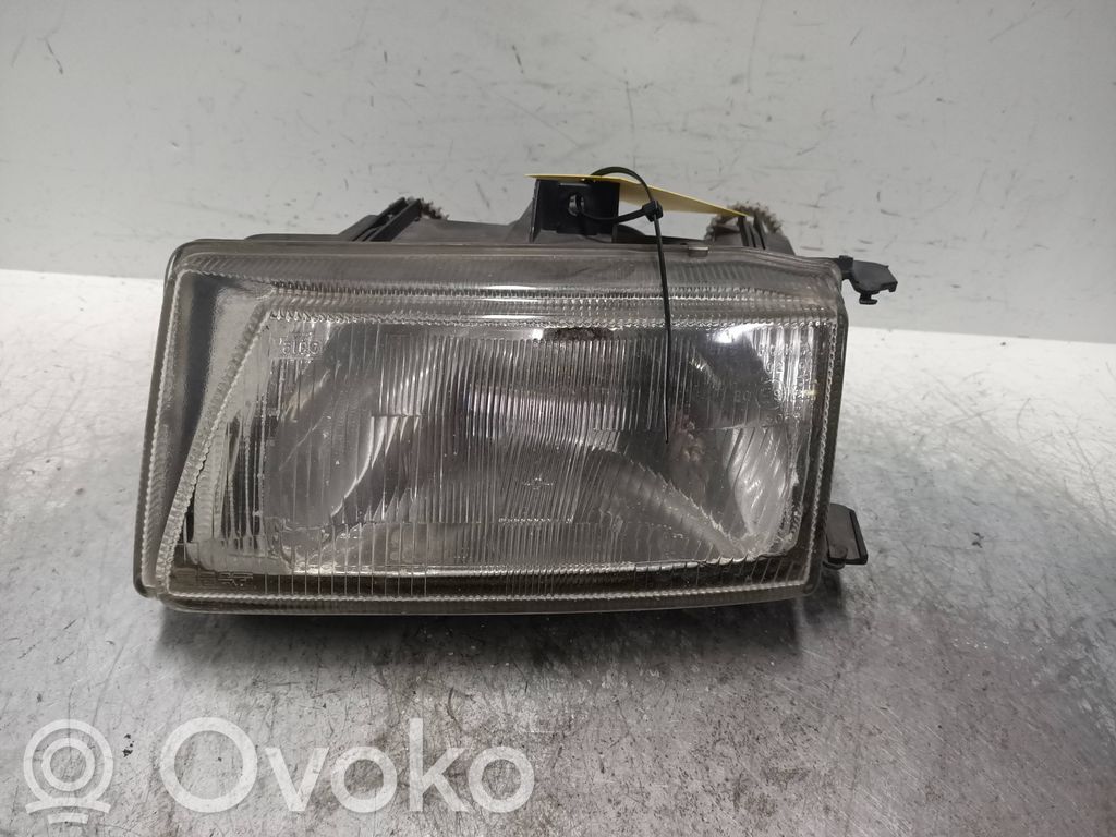 Seat Cordoba (6K) Lampa przednia 