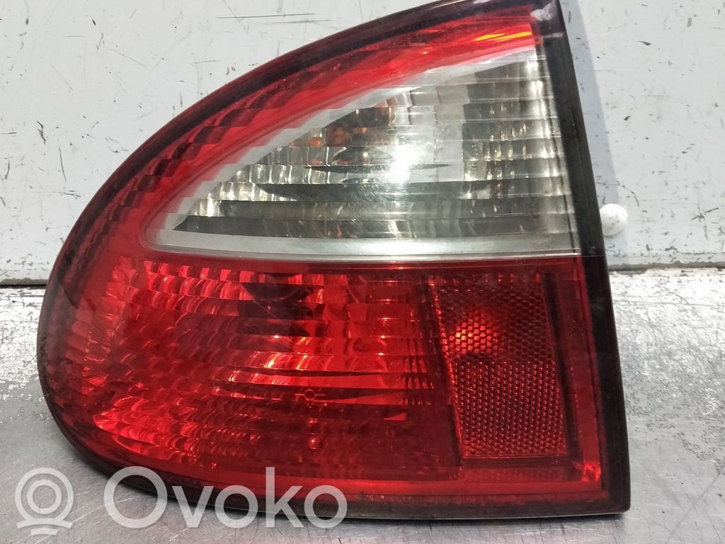Takavalot   1M6945111,1M6945095A