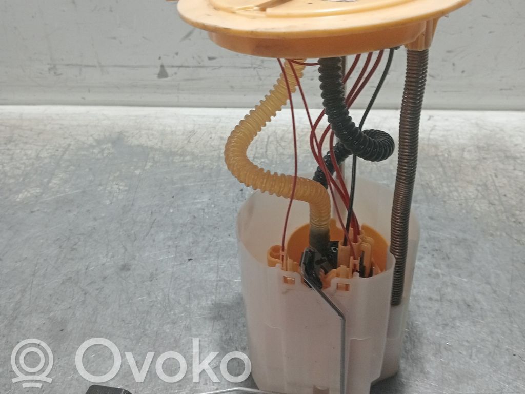 Nissan Qashqai Bomba interna de combustible 