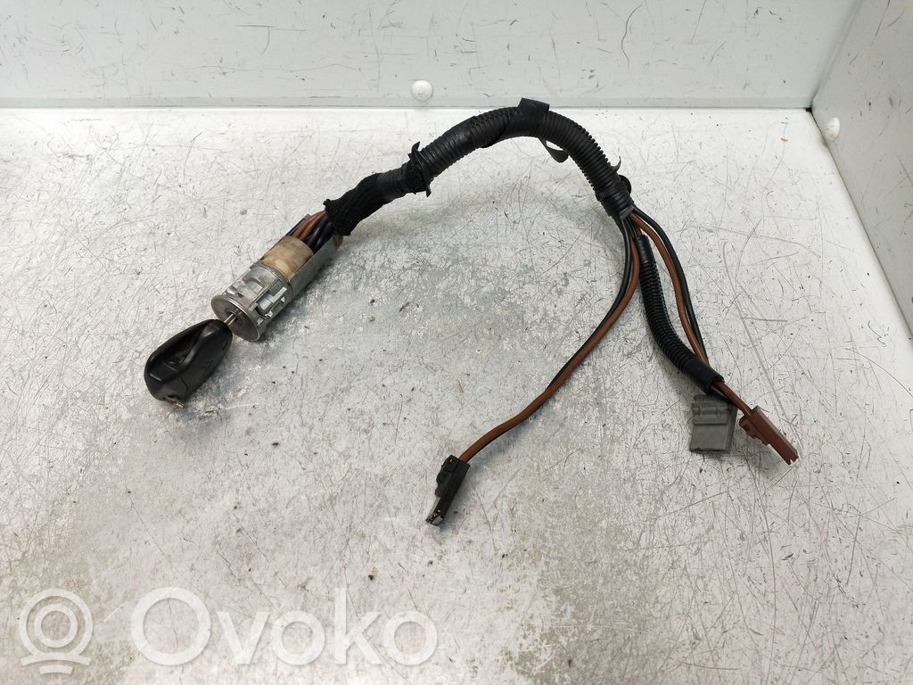 Citroen Xsara Užvedimo spynelė 