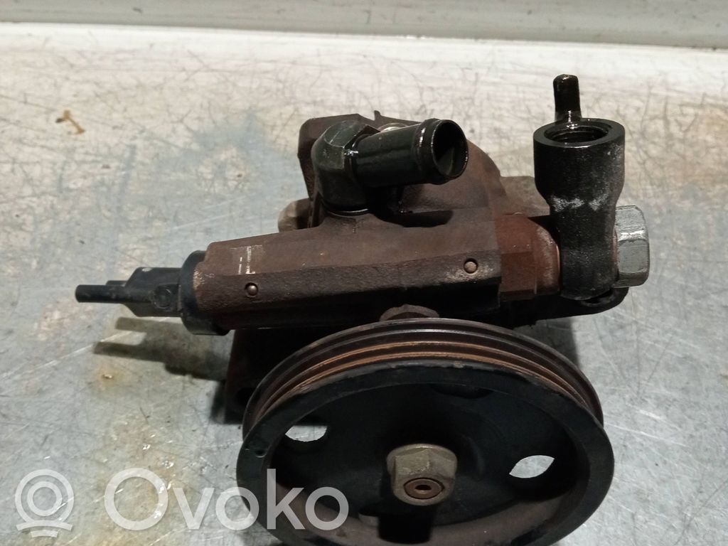 Toyota Carina T190 Pompa wspomagania 