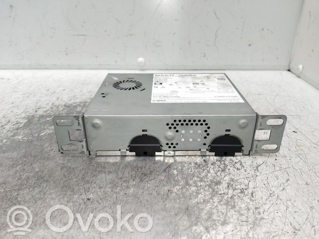 Renault Captur HiFi Audio sound control unit 