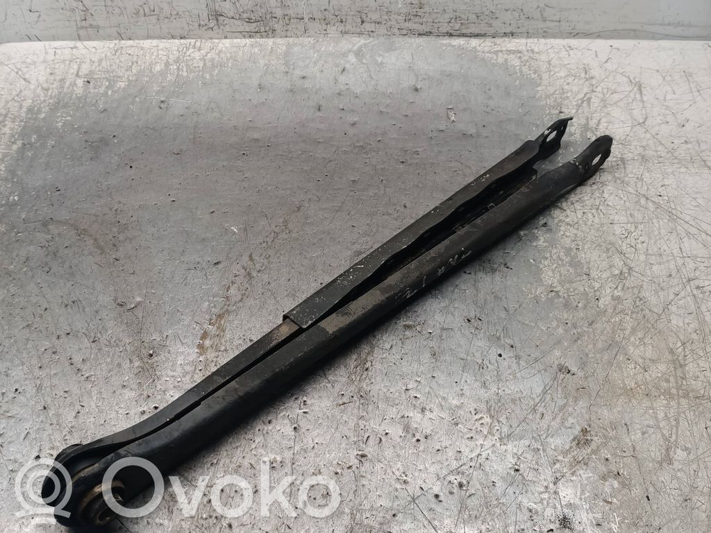 Rear control arm