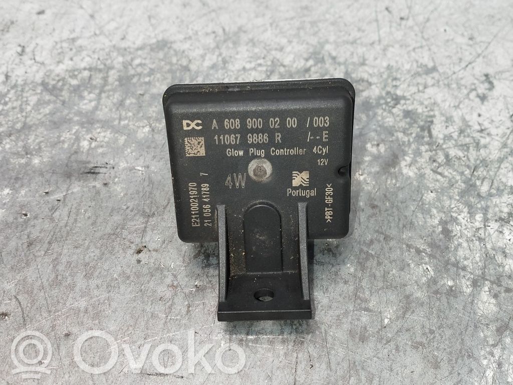 Otras unidades de control/módulos   110679886R,A6089000200